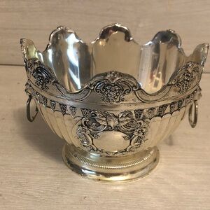 Vintage Silver Plate Ornate Monteith Bowl Lion Handles Gold Wash Interior Read